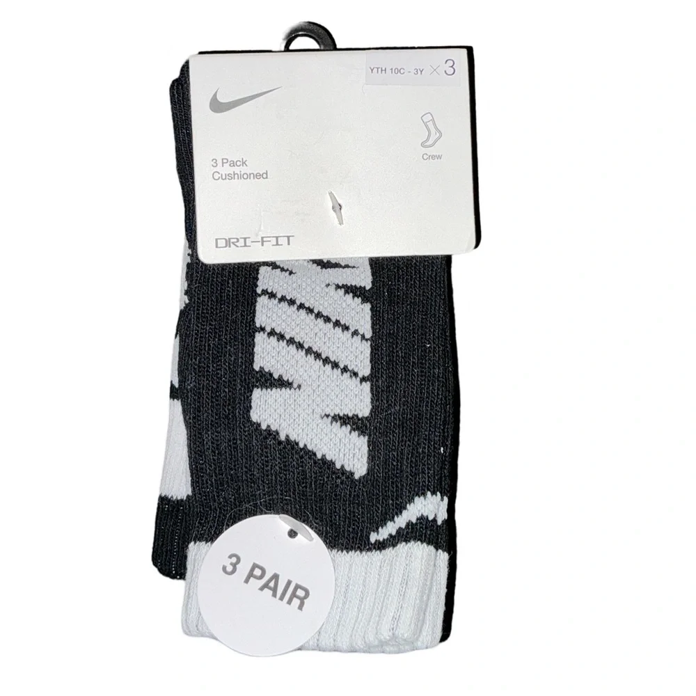 Nike Dri-FIT Black and White Crew Socks 3 Pack